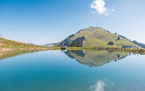 Weidach 10 Top 6: Lucht, Blauw, Water, Zwemwater, Bergachtig Landvormen, Natuurlijk Landschap, Berg, Heuvel, Bank, Hoogland