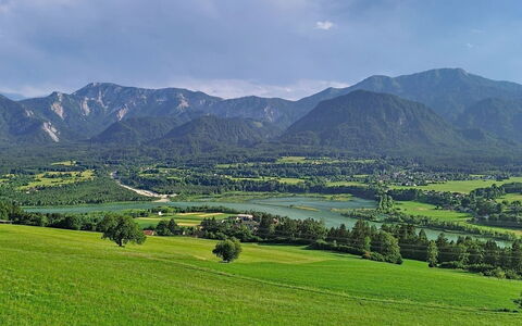 Karawanken Panorama: Bergachtig Landvormen, Berg, Groen, Heuvel, Natuurlijk Landschap, Bergketen, Hoogland, Grasland, Landschap, Wolk