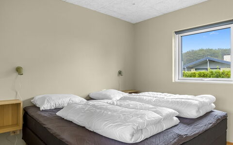 Illona - 200M from the Sea: Muur, Plafond, Flooring, Verdieping, Interieur Ontwerp, Kamer, Slaapkamer, Bed Frame, Bed, Bedding