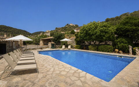 Can Toni: Zwembad, Toevlucht, Eco Hotel, Badplaats, Buitenmeubels, Hotel, Villa, Bergdorp