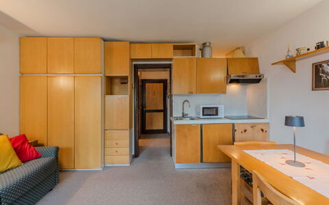 Presanella: Meubilair, Interieur Ontwerp, Flooring, Hout, Plafond, Verdieping, Kamer, Appartement, Keuken, Cabinetry