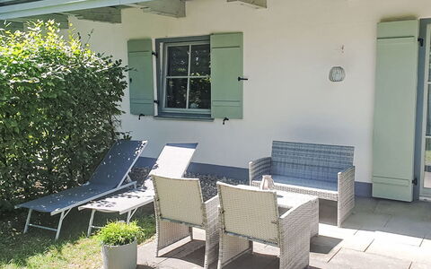 Oberaudorf 300: Meubilair, Buitenmeubels, Stoel, Schaduw, Buitentafel, Veranda, Tuin, Werf, Backyard, Balkon