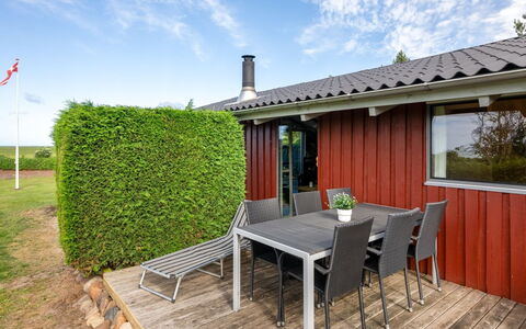 Clea - 250M to the Fjord: Struik, Verblijf, Land Lot, Dak, Schaduw, Siding, Buitenmeubels, Tuin, Werf, Garden Gebouwen