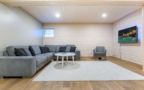 Salavan Tsaari: Flooring, Interieur Ontwerp, Verdieping, Muur, Hout, Houten Vloer, Plafond, Bankstel, Woonkamer, Kamer