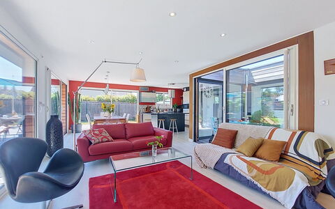 Bois et Lumière: Bankstel, Meubilair, Interieur Ontwerp, Flooring, Woonkamer, Plafond, Huis, Verdieping, Appartement