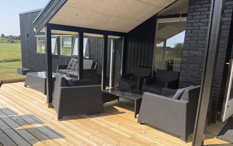 Tameran - from the Sea: Hout, Dek, Hardwood, Houten Vloer, Veranda, Beits, Plank, Schaduw, Siding, Outdoor Structuur