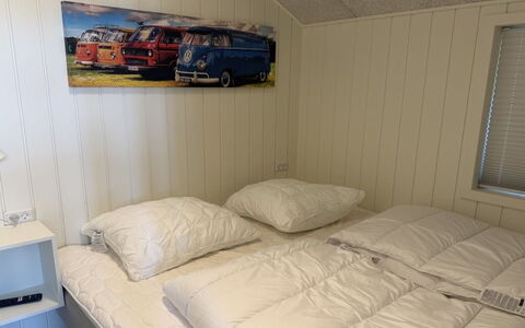 Tameran - from the Sea: Slaapkamer, Hout, Laken, Bed, Bedding, Verdieping, Interieur Ontwerp, Flooring, Bed Frame, Meubilair
