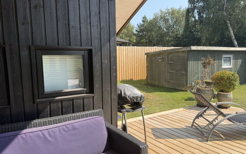 Tameran - from the Sea: Hout, Samengesteld Materiaal, Siding, Beits, Hardwood, Backyard, Dek, Plank, Schaduw, Verblijf