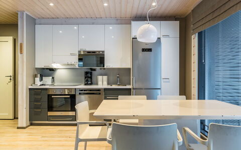 Golfarinkunnas 6A: Meubilair, Interieur Ontwerp, Flooring, Lichte Inrichting, Verdieping, Hout, Plafond, Stoel, Keuken, Tafel