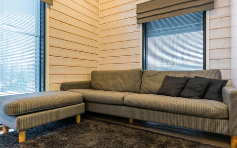 Golfarinkunnas 6A: Bankstel, Hout, Flooring, Meubilair, Interieur Ontwerp, Woonkamer, Textiel, Verdieping, Bruin, Appartement