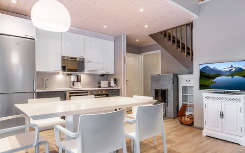 Golfarinkunnas 6B: Meubilair, Interieur Ontwerp, Flooring, Verdieping, Hout, Plafond, Keuken, Verlichting, Appartement, Kamer