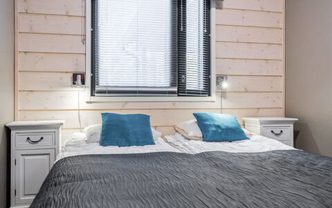 Golfarinkunnas 9C: Hout, Interieur Ontwerp, Meubilair, Linens, Verdieping, Slaapkamer, Huis, Bed, Plafond, Kamer
