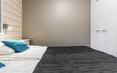 Golfarinkunnas 9C: Interieur Ontwerp, Muur, Flooring, Verdieping, Meubilair, Slaapkamer, Bed, Hout, Plafond, Kamer