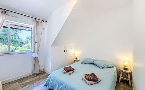 Gîte de la Grée: Hout, Interieur Ontwerp, Flooring, Verdieping, Meubilair, Houten Vloer, Slaapkamer, Bed, Plafond, Kamer