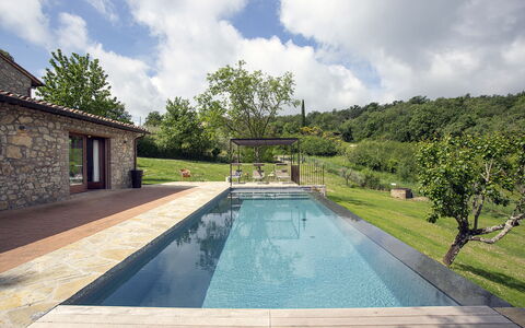 Casa Pernice: Zwembad, Samengesteld Materiaal, Waterpartij, Flagstone, Landscaping, Tegel, Backyard, Gang