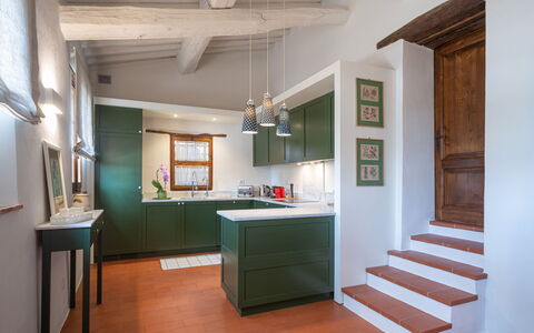 Casa All'Erta: Meubilair, Interieur Ontwerp, Flooring, Muur, Hout, Cabinetry, Plafond, Keuken, Verdieping, Countertop