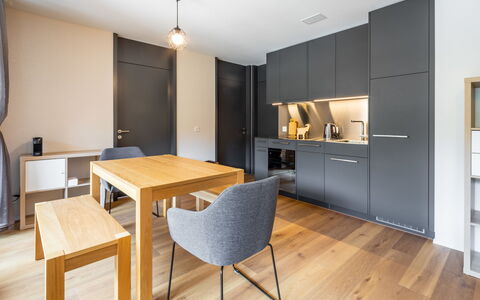 Vallada 14-01: Meubilair, Interieur Ontwerp, Flooring, Verdieping, Hout, Countertop, Keuken, Plafond, Keuken En Eettafel, Cabinetry