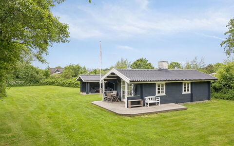 Saxi - 1.2Km from the Sea: Verblijf, Gazon, Werf, Garden Gebouwen, Schuur, Boerderij, Backyard, Outdoor Structuur