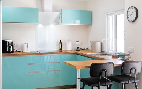 Alta: Keuken, Toestel Van De Keuken, Meubilair, Countertop, Cabinetry, Major Appliance, Interieur Ontwerp, Huishoudapparatuur, Flooring, Lade