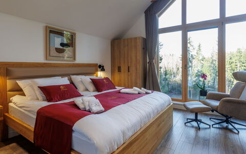 Valera Vita Forest: Interieur Ontwerp, Meubilair, Flooring, Hout, Verdieping, Plafond, Kamer, Slaapkamer, Bed, Huis