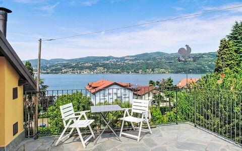 Emma: Kust En Oceanic Landvormen, Kust, Balkon, Badplaats, Geluid, Eco Hotel, Buitenmeubels, Baai, Kamerplant