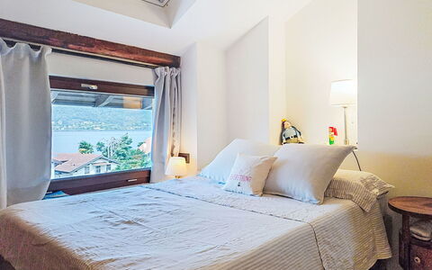 Emma: Bed, Interieur Ontwerp, Meubilair, Slaapkamer, Bedding, Laken, Verdieping, Hout, Linens, Flooring