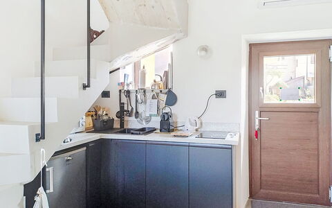 Emma: Muur, Interieur Ontwerp, Flooring, Hout, Verdieping, Meubilair, Keuken, Huis, Verlichting, Countertop