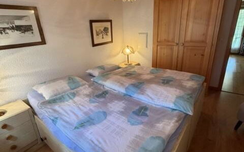 Lenk 755: Bed, Meubilair, Slaapkamer, Bedding, Laken, Interieur Ontwerp, Hout, Verdieping, Kamer, Bed Frame