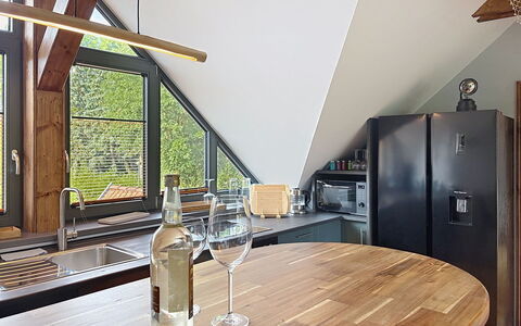 Chrischi: Meubilair, Interieur Ontwerp, Hout, Keuken, Flooring, Plafond, Countertop, Verlichting, Verdieping, Stoel