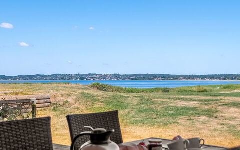 Svane - 70M from the Sea: Blauw, Water, Zwemwater, Horizon, Kust En Oceanic Landvormen, Kust, Zee, Oceaan, Kust, Strand