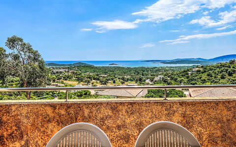 Sainte Lucie Porto Vecchio 650: Balkon, Beits, Kamerplant, Buitenmeubels, Bloempot