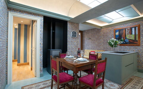 Belvedere Guastella B 4: Meubilair, Interieur Ontwerp, Hout, Flooring, Plafond, Tafel, Verdieping, Verlichting, Stoel, Kamer