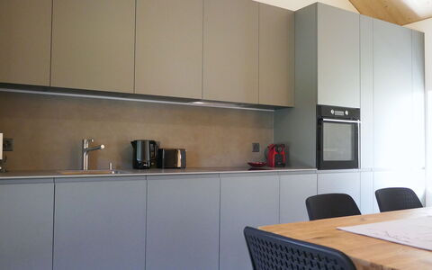 Nido delle Alpi: Interieur Ontwerp, Flooring, Hout, Keuken, Meubilair, Countertop, Cabinetry, Plafond, Toestel Van De Keuken, Verdieping