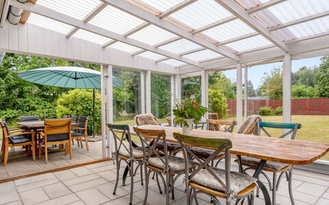 Anina - 300M from the Sea: Meubilair, Hout, Tafel, Stoel, Buitenmeubels, Keuken En Eettafel, Veranda, Interieur Ontwerp, Buitentafel, Schaduw