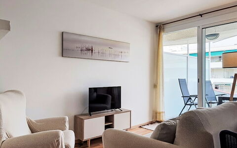 Xaloc: Meubilair, Interieur Ontwerp, Flooring, Verdieping, Hout, Plafond, Bankstel, Kamer, Woonkamer, Verlichting