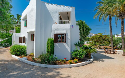 Can Nura: Struik, Landgoed, Landscaping, Tuin, Schaduw, Balkon, Hacienda, Ontwerp, Eco Hotel