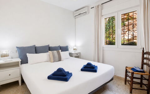 Pueblo de la Luz: Interieur Ontwerp, Appartement, Flooring, Huis, Verdieping, Slaapkamer, Bed, Kamer, Raambekleding, Bed Frame