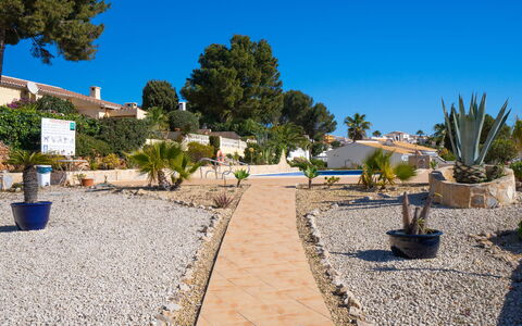 Pueblo de la Luz: Struik, Tuin, Landscaping, Schaduw, Gang, Flagstone, Oprit, Werf