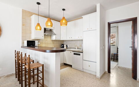 Pueblo de la Luz: Interieur Ontwerp, Flooring, Countertop, Meubilair, Verdieping, Lichte Inrichting, Hout, Plafond, Keuken, Cabinetry