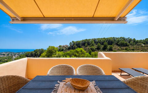 Sol Moraira: Schaduw, Buitenmeubels, Stoel, Luifel, Beits, Eco Hotel, Toevlucht, Balkon, Restaurant, Outdoor Structuur