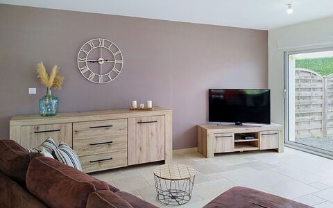 Le Jardin du Calme: Meubilair, Flooring, Interieur Ontwerp, Verdieping, Hout, Kamer, Plafond, Bruin, Houten Vloer, Woonkamer
