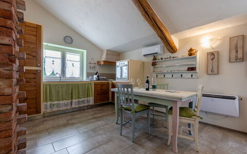 Noah: Meubilair, Interieur Ontwerp, Flooring, Muur, Verdieping, Plafond, Hout, Keuken, Countertop, Kamer