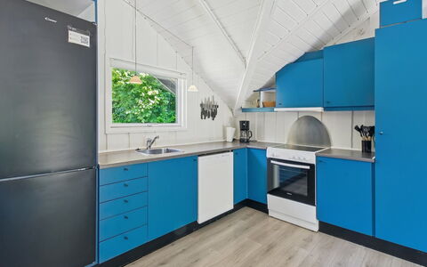 Tenna - 30Km from the Sea: Interieur Ontwerp, Flooring, Keuken, Hout, Plafond, Countertop, Verdieping, Major Appliance, Toestel Van De Keuken, Meubilair