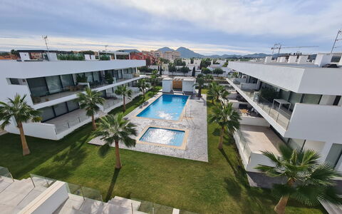 Kristal: Appartement, Condominium, Balkon