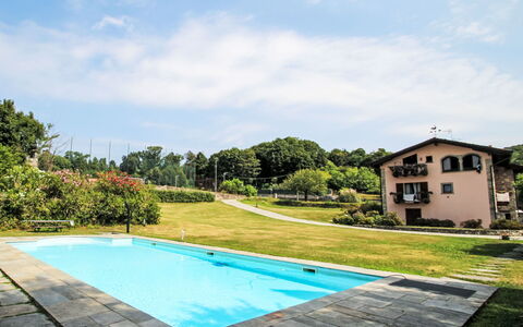Annika: Zwembad, Vrije Tijd, Toevlucht, Tuin, Landgoed, Gazon, Landscaping, Buitenmeubels, Eco Hotel, Vakantie