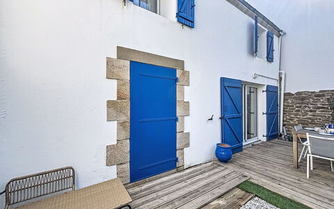 La Petite Maison du Golfe: Blauw, Zwembad, Samengesteld Materiaal, Schaduw, Toevlucht, Landgoed, Hacienda, Villa, Recreatiecentrum
