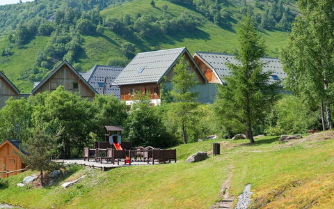 Saint Sorlin D'Arves 200: Blauw, Zwembad, Samengesteld Materiaal, Schaduw, Toevlucht, Landgoed, Hacienda, Villa, Recreatiecentrum