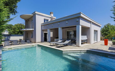 A.e.m: Blauw, Woongebied, Huis, Zwembad, Landgoed, Herenhuis, Villa, Schaduw, Ontwerp, Hacienda