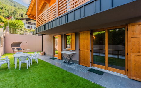 La Corona: Hout, Huis, Balkon, Veranda, Eco Hotel, Hardwood, Beits, Dek, Schaduw, Binnenplaats
