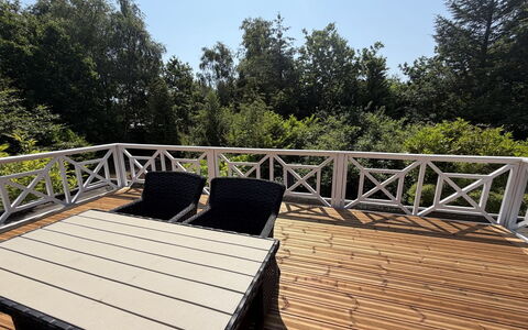 Lonneke - from the Sea: Hout, Meubilair, Buitenmeubels, Dek, Houten Vloer, Hardwood, Buitentafel, Plank, Beits, Veranda